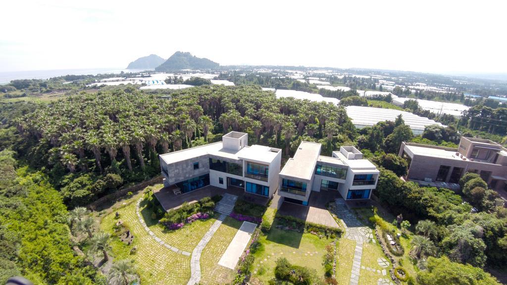 Cobeach Familiar Pension 西归浦市 外观 照片