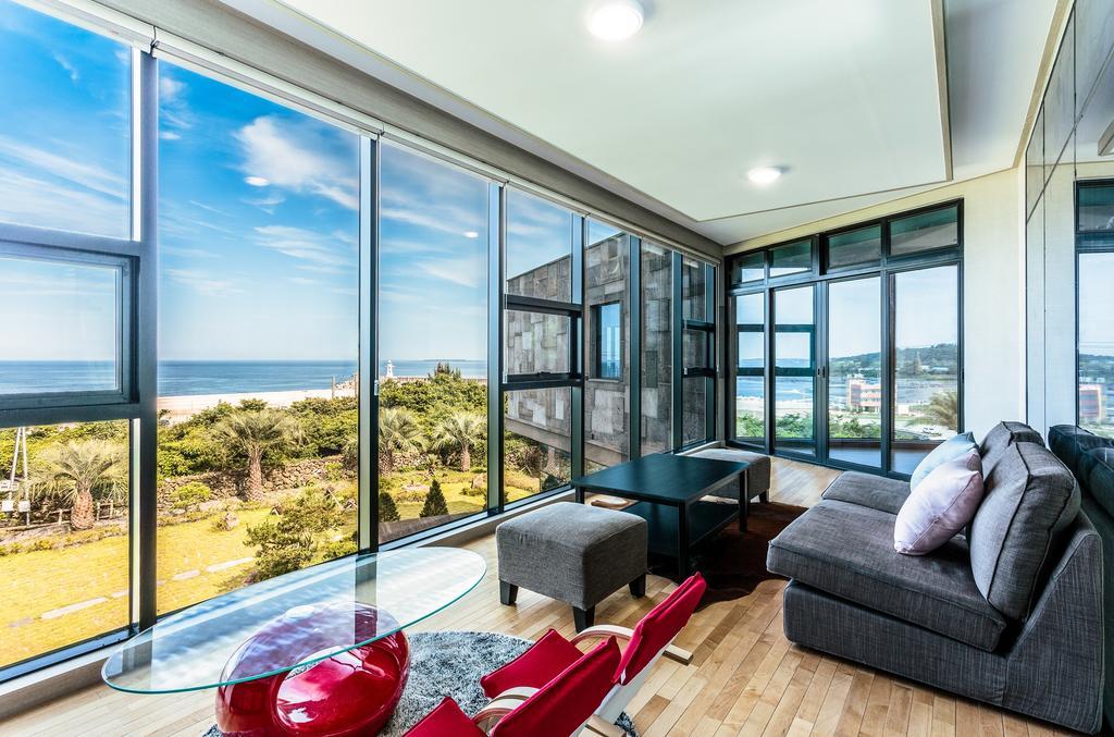 Cobeach Familiar Pension 西归浦市 外观 照片