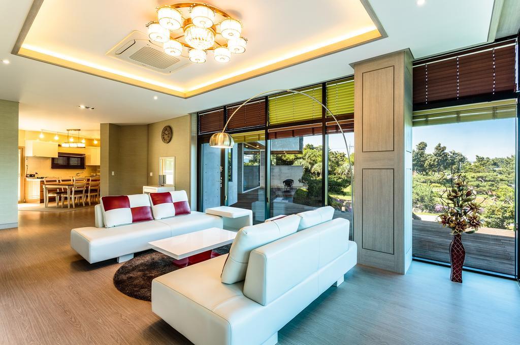 Cobeach Familiar Pension 西归浦市 外观 照片