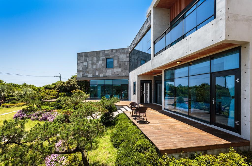 Cobeach Familiar Pension 西归浦市 外观 照片