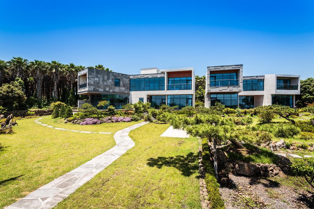 Cobeach Familiar Pension 西归浦市 外观 照片